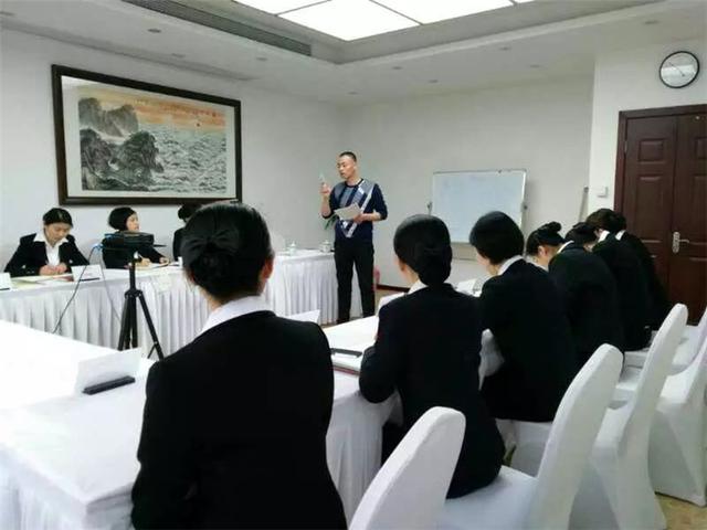 上海环宇兄弟安保服务公司：保镖培训主要培训哪些内容？
