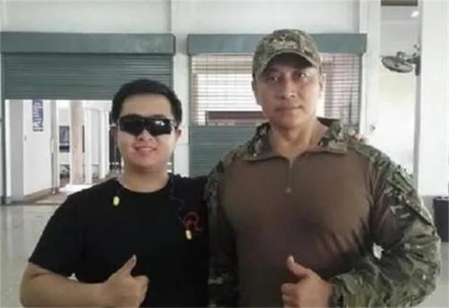 中国第一保镖李旭:曾贴身保护巴菲特,时薪28万