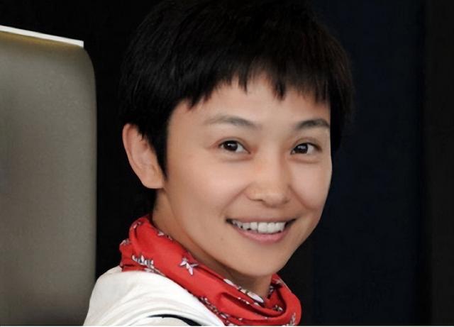 “中国第一女保镖”边梅:曾获北京小姐季军,身价过亿至今单身